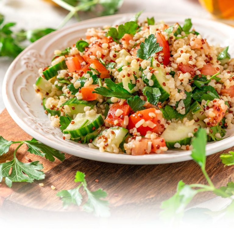 Alimentazione estiva equilibrata: scopri i segreti per una cena leggera e gustosa che ti salverà l’estate